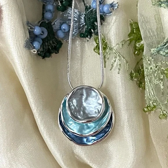 ✨Sundance Artesia Necklace - Picture 3 of 11